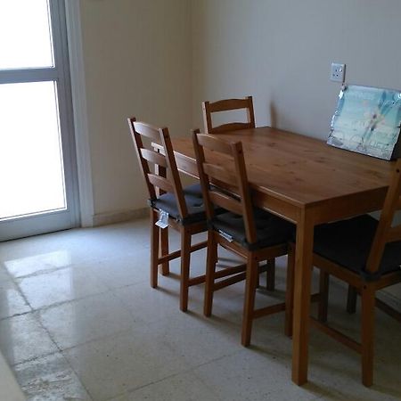 Modern City Center Apt Larnaca Exterior foto